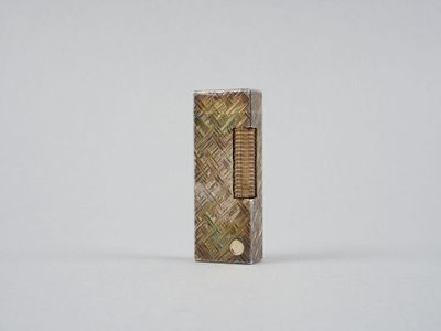 une image d'un briquet fabriqué en bois