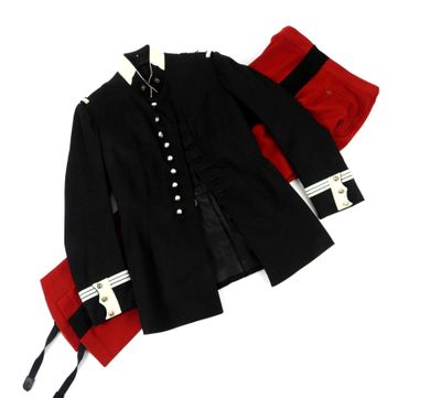un gros plan d'un uniforme sur un mannequin