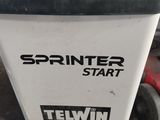 a picture of a machine that is sitting on the ground