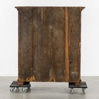 Armoire à deux portes sur pieds boules, bois patiné, Allemag… (photo 5)