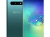 the samsung galaxy s10e is shown in a blue and green color scheme