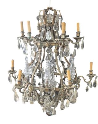 Lustre en bronze à 19 lumières, poignards, pampilles et dive…