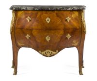 COMMODE EN PALISSANDRE, BOIS DE ROSE ET AMARANTE