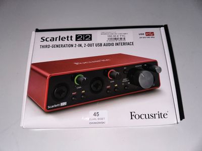Interface audi 2 canaux FOCUSRITE mod SCARLETT 2i2. - Photo 1