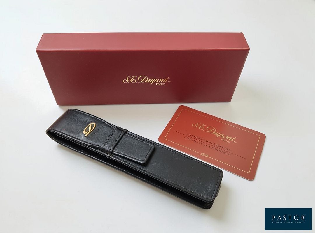 Objets d'art & Curiosités