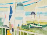 un tableau représentant des personnes debout sur une jetée, avec des bateaux en arrière-plan