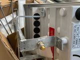 une boîte contenant un équipement électrique quelconque