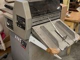 a machine that is sitting in the middle of a room