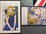 deux photos encadrées d'une femme accrochées au mur