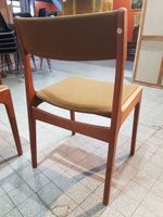 KS MOBLER Éditeur - Quatre chaises en tech marquées sous l'a… (photo 3)
