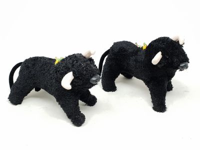 2 taureau en matériau souple habillé de tissus, L : 19cm cha…