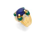 une bague en saphir, émeraude et diamant, signée Van Cleef