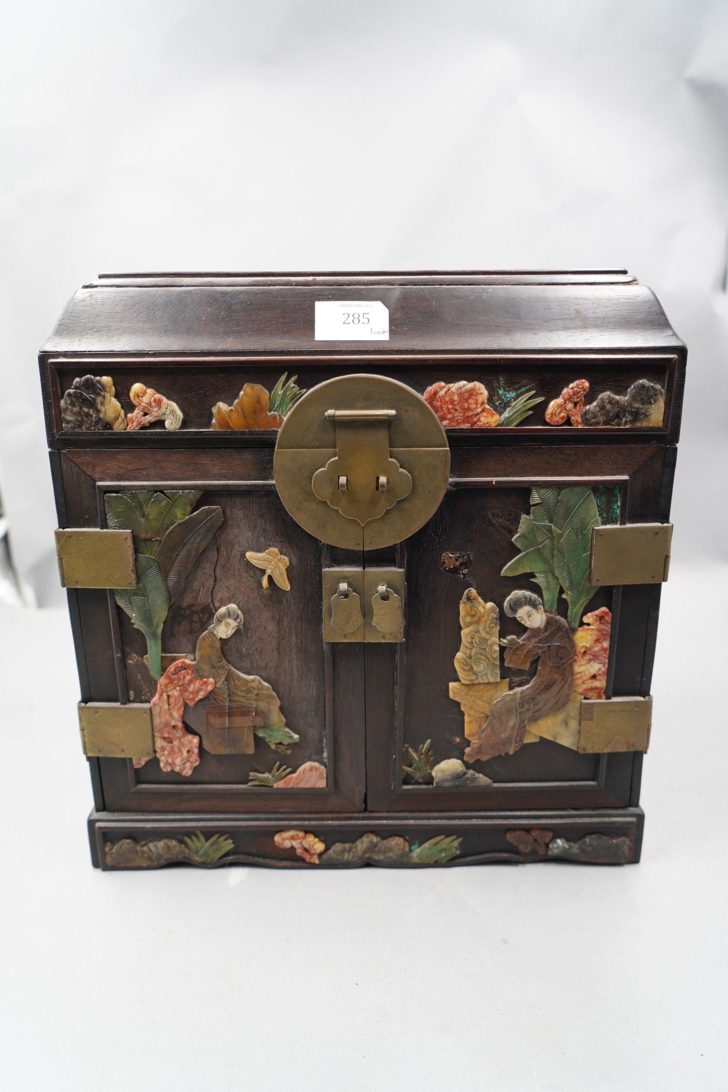 Objets d'art & Curiosités