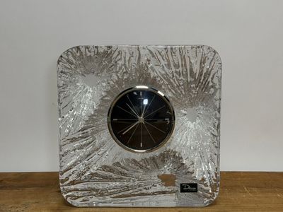 DAUM Pendule de table en cristal 22 x 22 cm