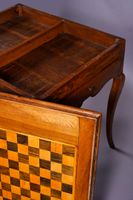 Table à jeux en bois naturel teinté et placage de marqueteri… (photo 3)