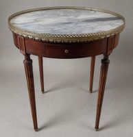 TABLE BOUILLOTE à tirettes latérales en bois teinté et verni…