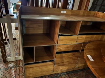 4 grandes tables rondes - 2 petites tables rondes - 4 tables…