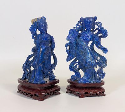 paire de figurines en jade bleu représentant une femme et un homme