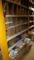 - 4 Rayonnages recto verso comprenant de fournitures de lame… (photo 6)