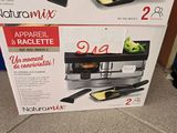 emballage d'une boîte contenant deux types différents d'appareils électroménagers de cuisine