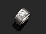 une bague en diamant à une seule pierre, par van cleef
