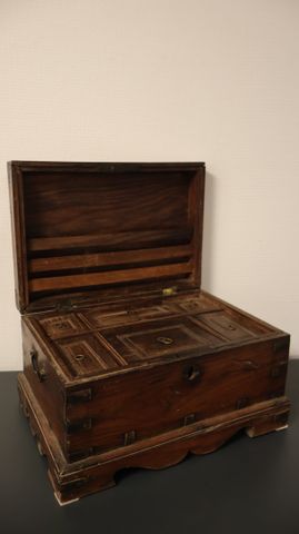 coffret à compartiments en  bois H : 20 x 36 x 25