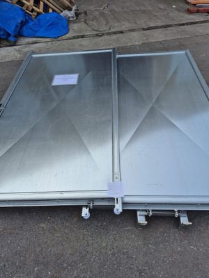 Porte métallique industrille de 240cm x 240cm , poignée de p…