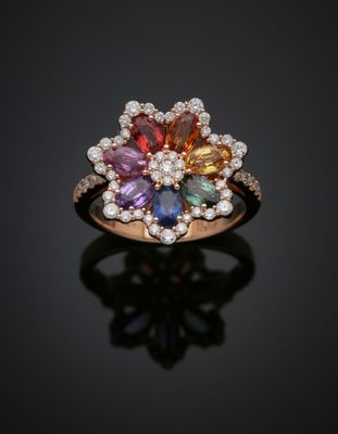BAGUE "fleur" en or rose (750°/°°) serti de sept saphirs mul…