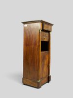 Table de chevet en placage d'acajou de style Empire ouvrant … (photo 4)