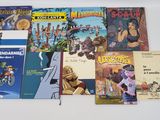 beaucoup de livres sur la table