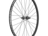 un gros plan d'une roue de vélo sur fond blanc