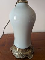 Lampe en céramique de couleur céladon, monture en bronze dor… (photo 3)