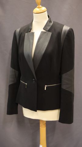 Karen MILLEN : veste en skaï et viscose taille 42