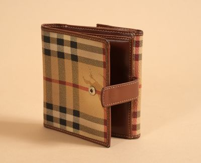burberl checkered wallet with brown leather strap