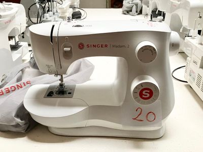 MACHINE A COUDRE SINGER MADAME 2 - Photo 1