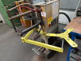 a picture of a machine that is sitting on a table