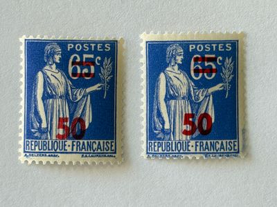 deux timbres sur lesquels figurent respectivement une femme et un homme