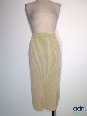 une robe sur un mannequin mannequin mannequin mannequin mannequin mannequin mannequin mannequin mannequin mannequin mann