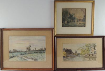 trois aquarelles encadrées représentant une ferme et une maison