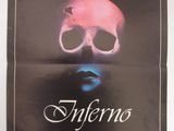 an italian movie poster for the film inferno