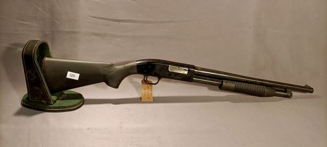 Catégorie B. Fusil à pompe MAVERICK modèle 88. Calibre 12. Numéro