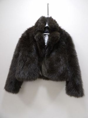 Taille XS : Manteau Fausse fourrure ZARA.