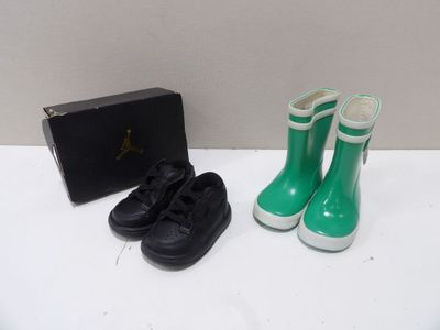 Chaussures ENFANT - Taille 18,5 et 19 - Lot de 2 articles *N…