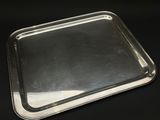 plateau de service plaqué argent sur fond noir