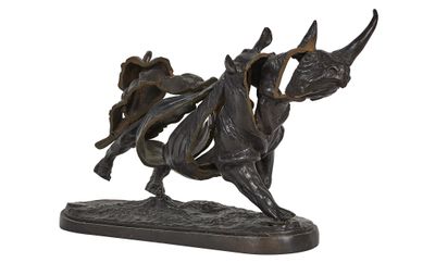 statue en bronze représentant un taureau avec un cavalier sur le dos