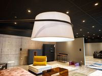 Lampe noire à pied en marbre, hauteur 190 cm (photo 4)