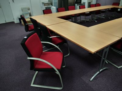 1 Ensemble DE 10 Fauteuils Tissus Rouge ET Noir Armatures ME…