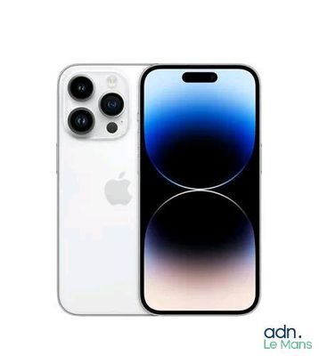 apple iphone 11 and iphone 11 pro are shown side by side