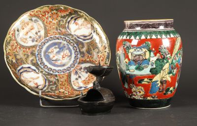 two vases sitting next to each other on a table