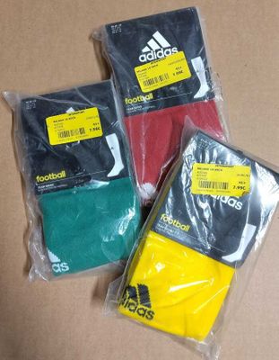 176 / Lot de 11 paires de chaussettes de football - ADI…